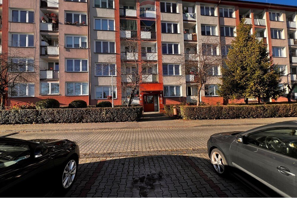 Mieszkanie trzypokojowe na sprzedaż Bielsko-Biała  47m2 Foto 1