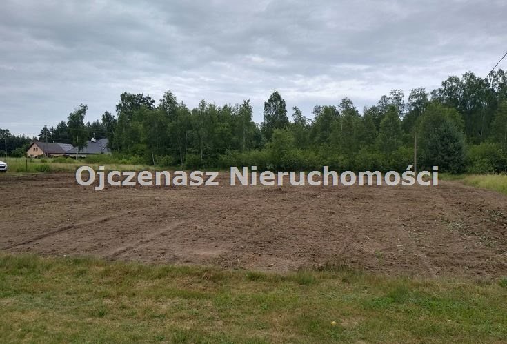 Sprzedam działkę budowlaną 1013 m² z mediami i lasem Ciele  1 013m2 Foto 1