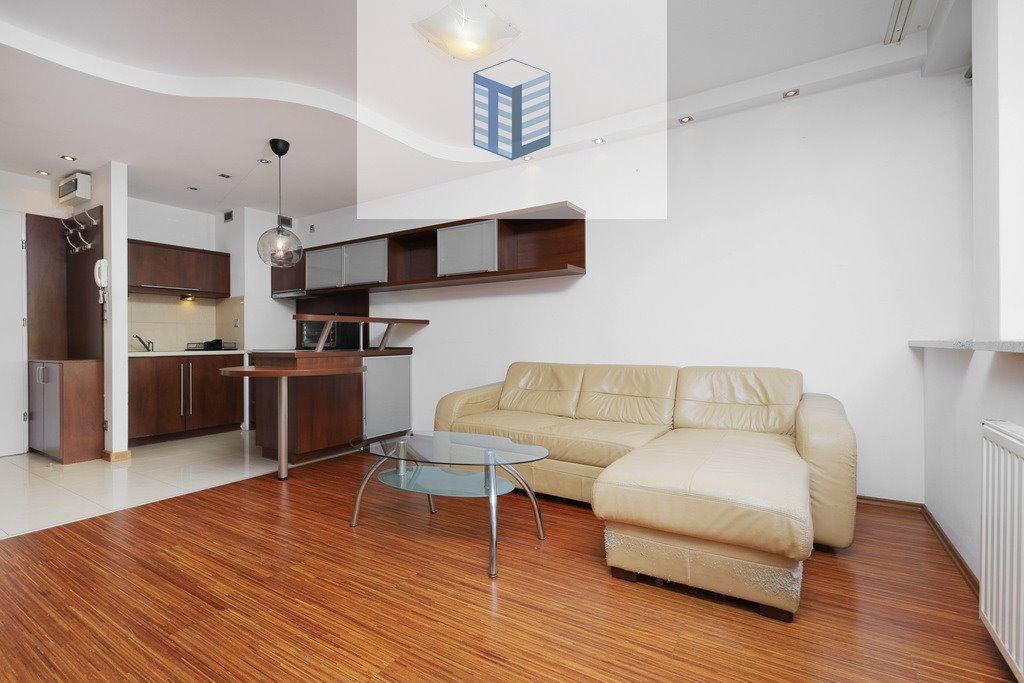 Nowoczesne 36 m² z dużym oknem i widokiem na drzewa Kraków, Krowodrza, al. Kijowska  36m2 Foto 1