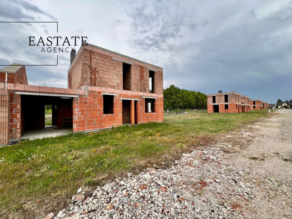 Dom bliźniak w stanie surowym, 122 m², ogród, garaż Grądy, Górna  122m2 Foto 1