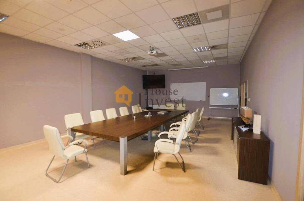 Nowoczesne biuro 445 m² z parkingiem i wysokim standardem Legnica, Gwiezdna  445m2 Foto 1