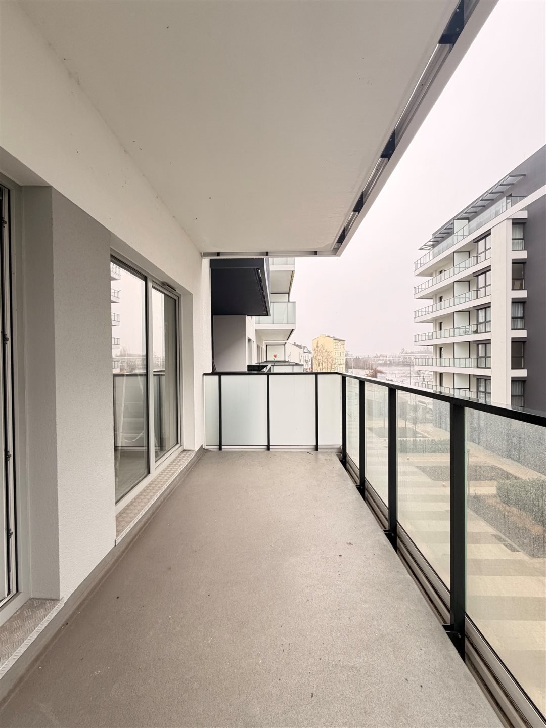 Dwupokojowe mieszkanie z dużym balkonem i widokiem na Odrę Szczecin, Centrum  45m2 Foto 1