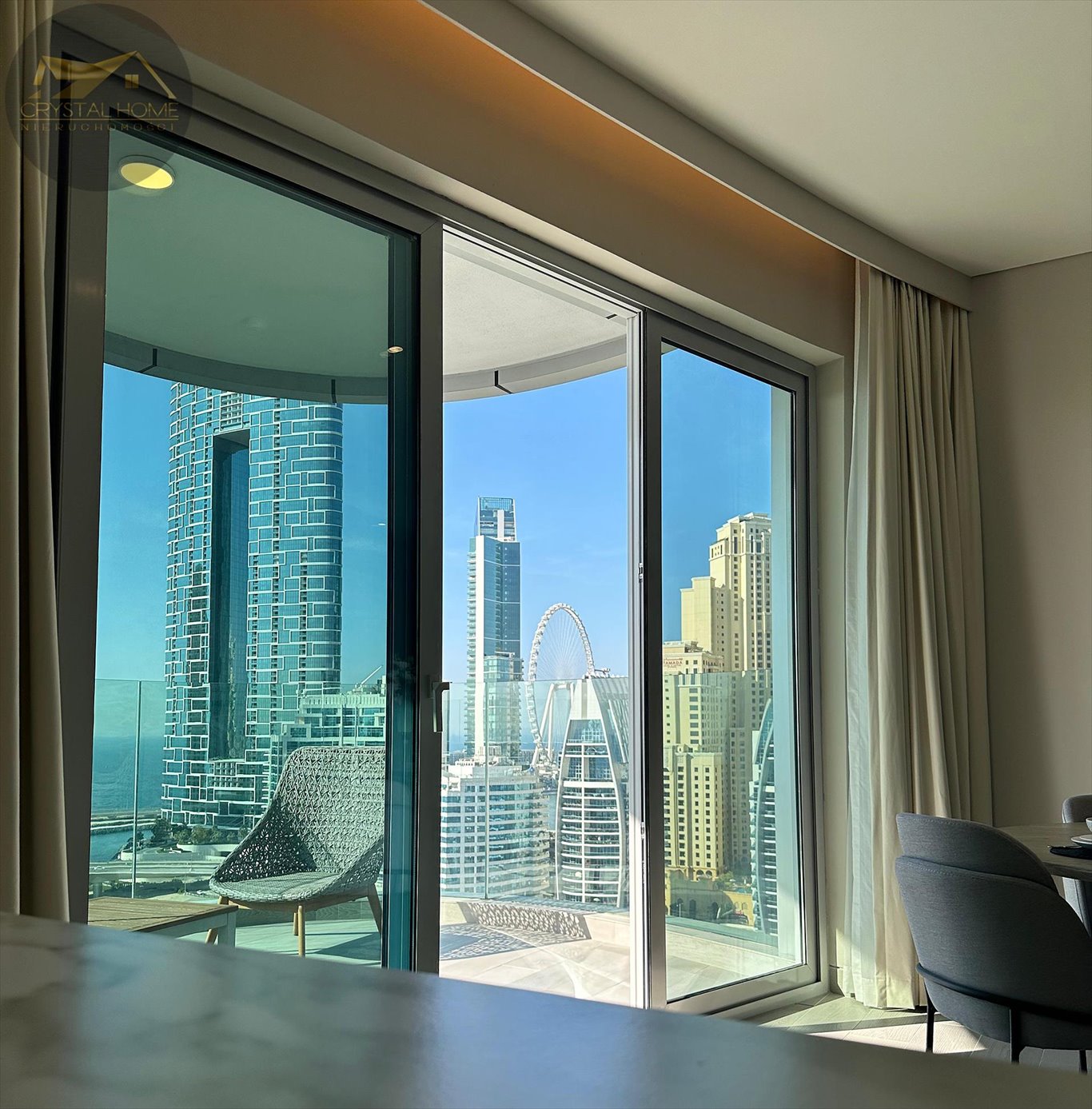 Mieszkanie dwupokojowe na sprzedaż Zjednoczone Emiraty Arabskie, Dubaj  85m2 Foto 2