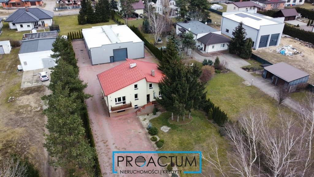 Działka z halą i domem pod działalność lub adaptację Lubicz Górny  1 946m2 Foto 1