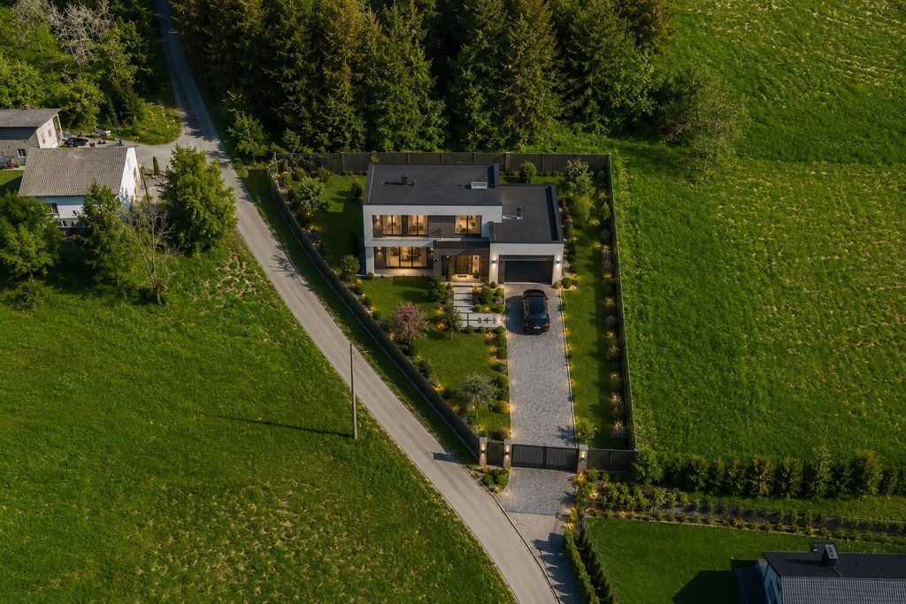 Widokowa działka 24,55 ar z mediami i własnym źródłem Tyczyn, Mokra Strona  2 455m2 Foto 1