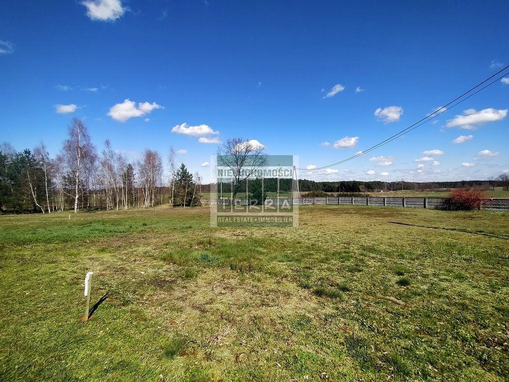 Działka budowlana 836 m² z warunkami zabudowy, media, dojazd asfaltowy Kamionka  836m2 Foto 1