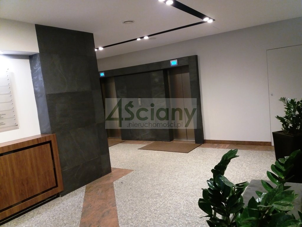 Lokal użytkowy na wynajem Warszawa, Śródmieście  32m2 Foto 1