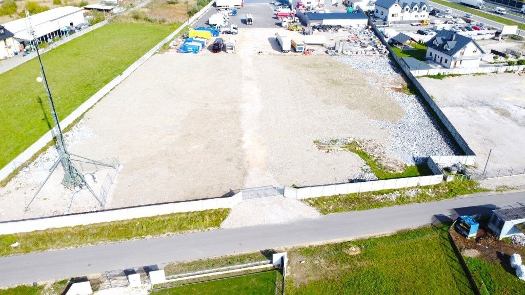 Działka 2000 m² przy DK 73, ogrodzona, media, atrakcyjna Bilcza  2 000m2 Foto 1