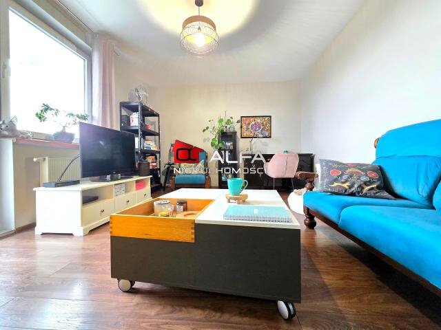 Mieszkanie dwupokojowe na sprzedaż Świdnica, Nowy Zawiszów  53m2 Foto 1