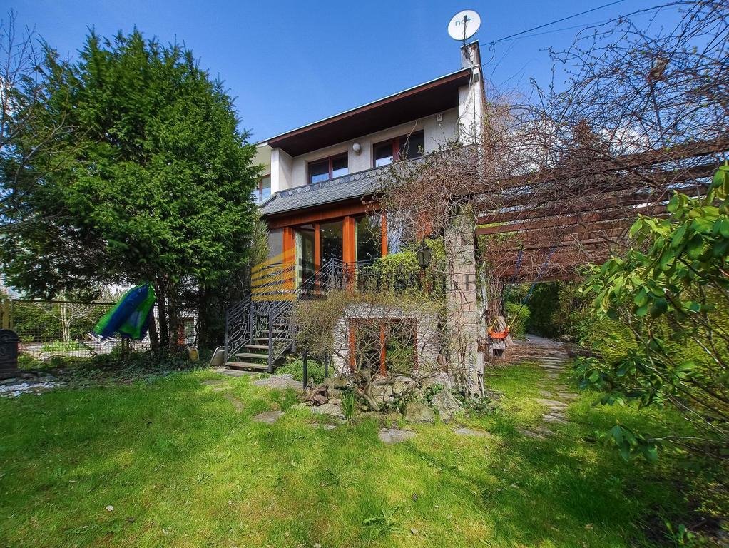 Nowoczesny dom 200 m2 z garażem i ogrodem w Włochach Warszawa, Włochy  200m2 Foto 1