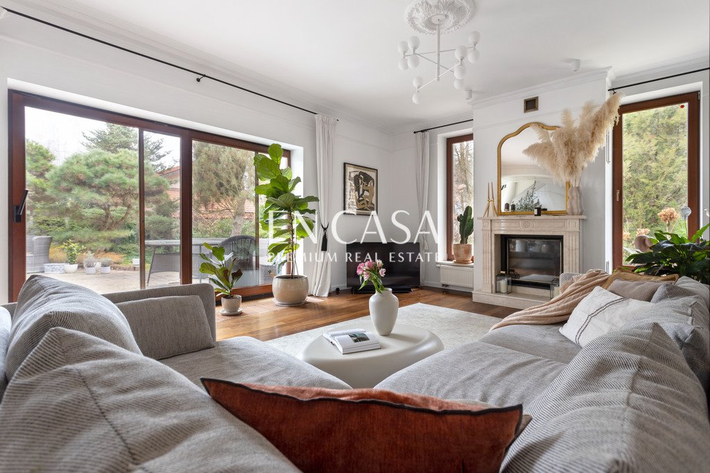 Dom z 2 strefami, 444 m², blisko Kampinosu Lipków, Akacjowa  444m2 Foto 1