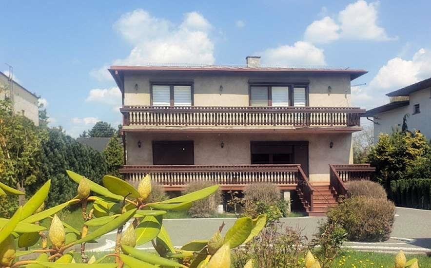 Atrakcyjny dom 202 m² z dwoma mieszkaniami i ogrodem Tarnowskie Góry  202m2 Foto 1