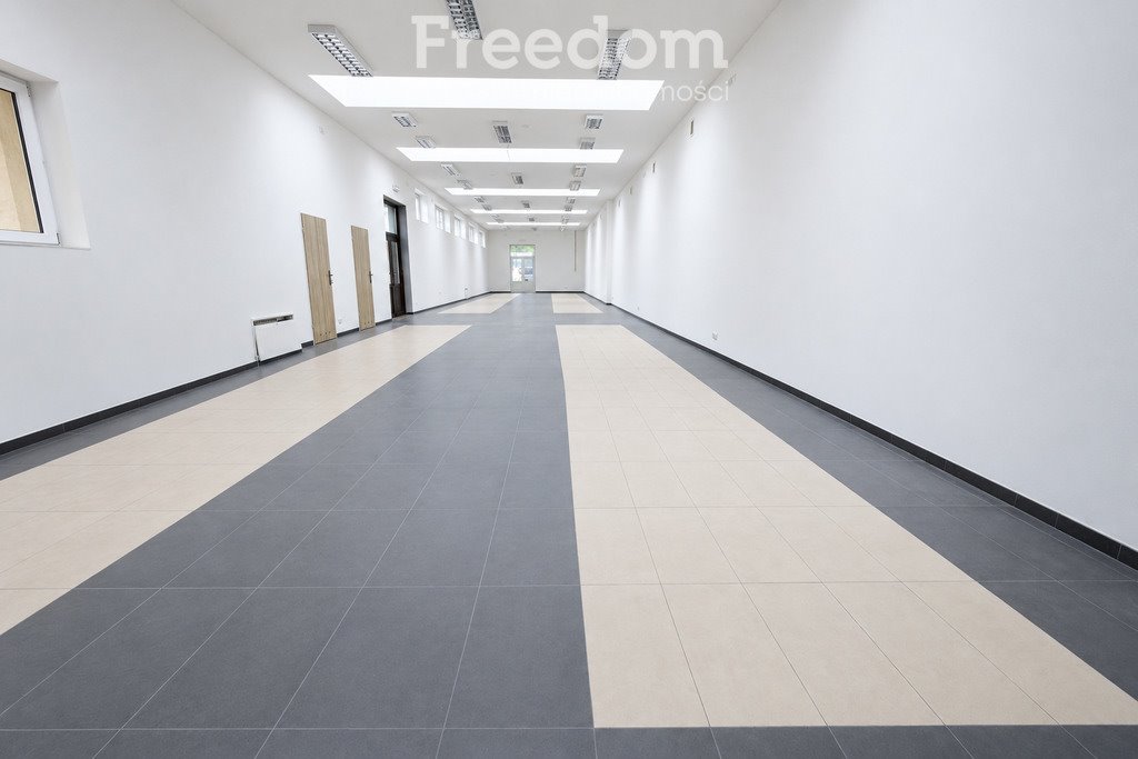 Zapraszam do wynajmu lokalu 193 m² w centrum Iławy Iława, Kardynała Stefana Wyszyńskiego  193m2 Foto 1