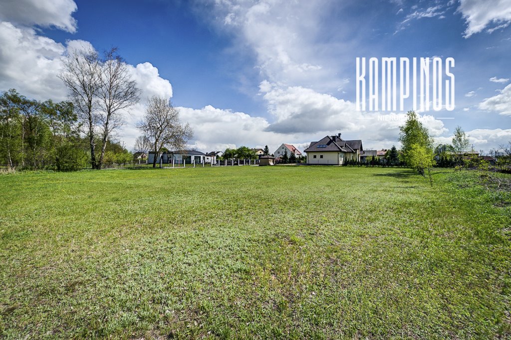 Działka budowlana 5770 m² z mediami i planem rozwoju Klaudyn  5 770m2 Foto 1