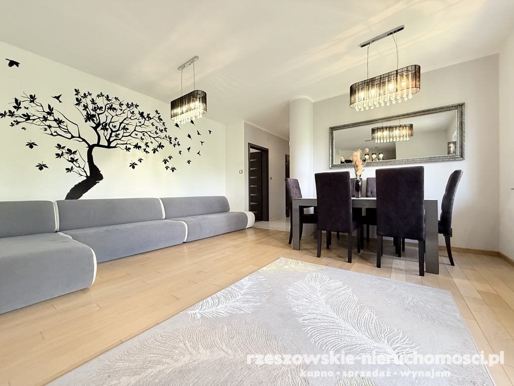 Mieszkanie czteropokojowe  na sprzedaż Rzeszów, Mieczysławy Ćwiklińskiej  88m2 Foto 1