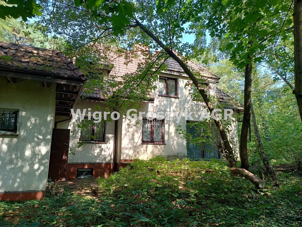 Dom w Dąbrowie Leśnej (Łomianki) 390 m² z dużą działką: Łomianki Dąbrowa Leśna