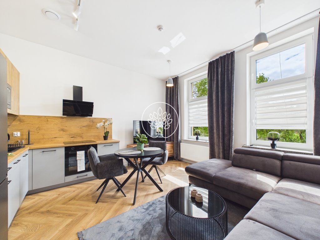 Sprzedam inwestycyjne mieszkanie 143 m² z 4 wynajmowanymi lokalami Bydgoszcz, Hetmańska  143m2 Foto 1