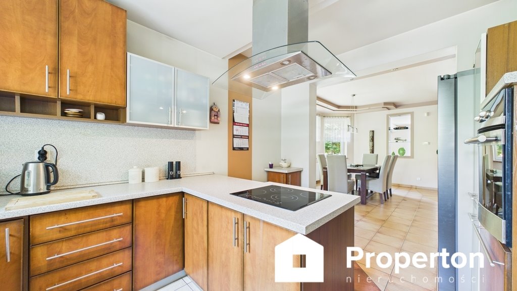 Na sprzedaż przestronny dom 234 m² z garażem w Piotrkowie Piotrków Trybunalski, Regatowa  235m2 Foto 1