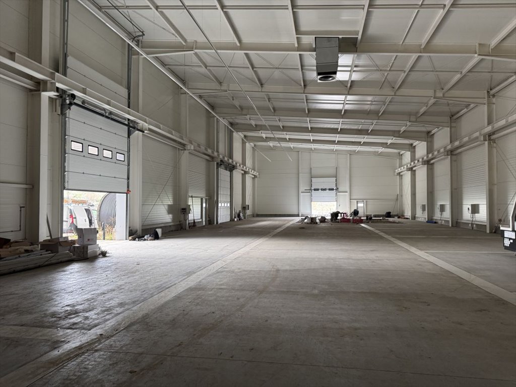 Lokal użytkowy na wynajem Żory  670m2 Foto 1