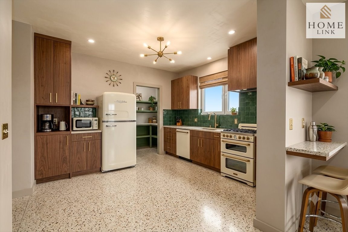 Dom z widokiem na jezioro i las, 158 m² - polecam Zwierzewo  159m2 Foto 1