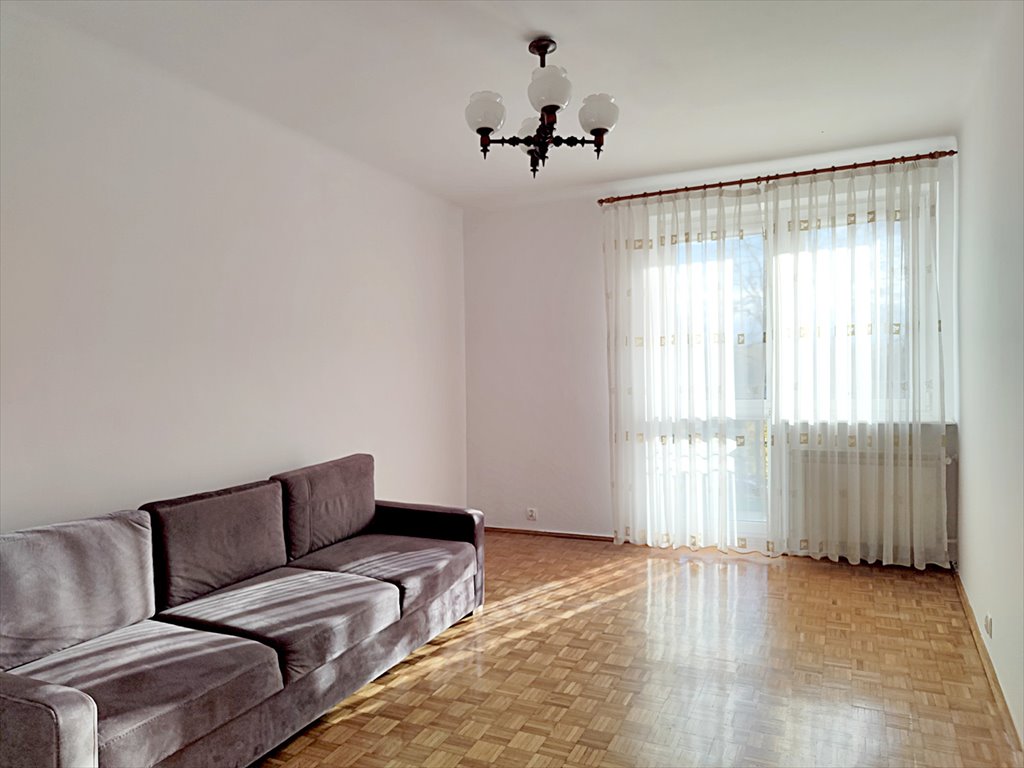 Mieszkanie trzypokojowe na wynajem Radom, Wacyn, Uniwersytecka  56m2 Foto 1