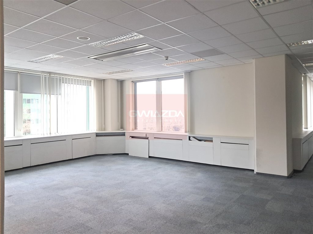 Nowoczesne biuro 268 m² z klimatyzacją i dostępem do komunikacji Warszawa, Ochota  268m2 Foto 1