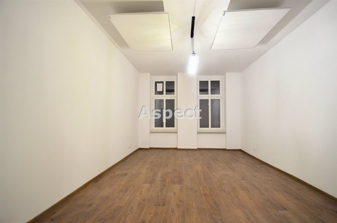 Kawalerka na sprzedaż Bytom, Śródmieście  31m2 Foto 1