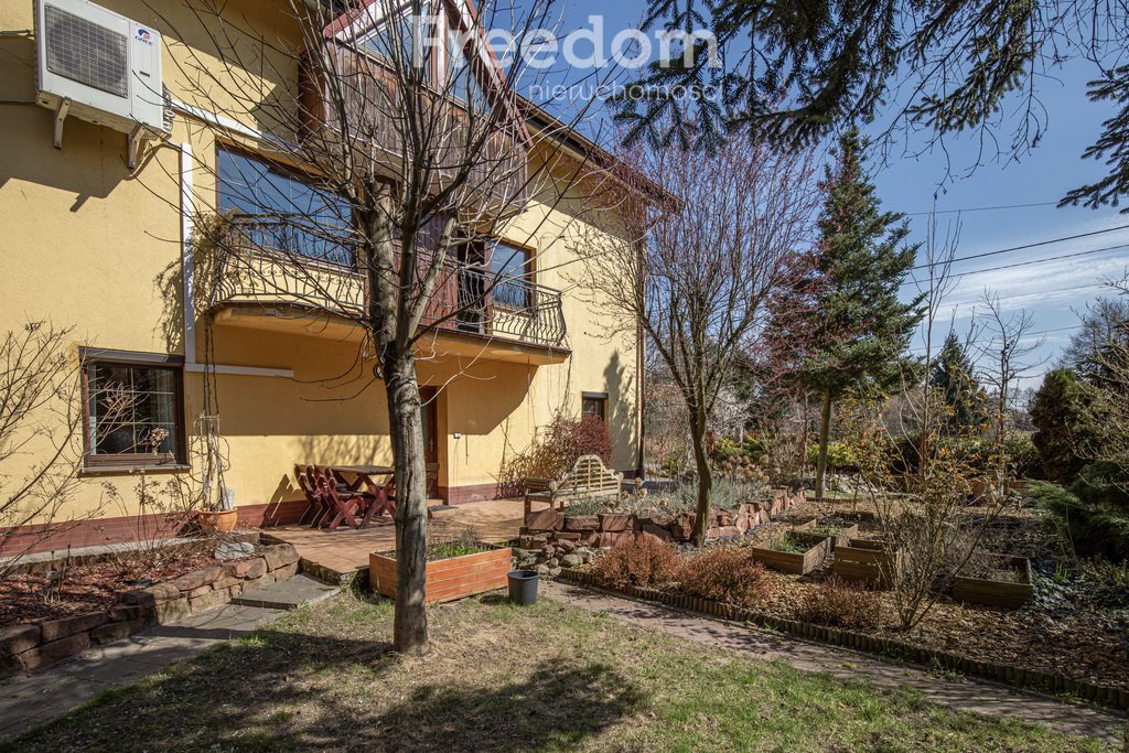 Przestronny dom 8 pokoi z 2 kuchniami, garażem i fotowoltaiką Lubsza, Brzeska  350m2 Foto 1