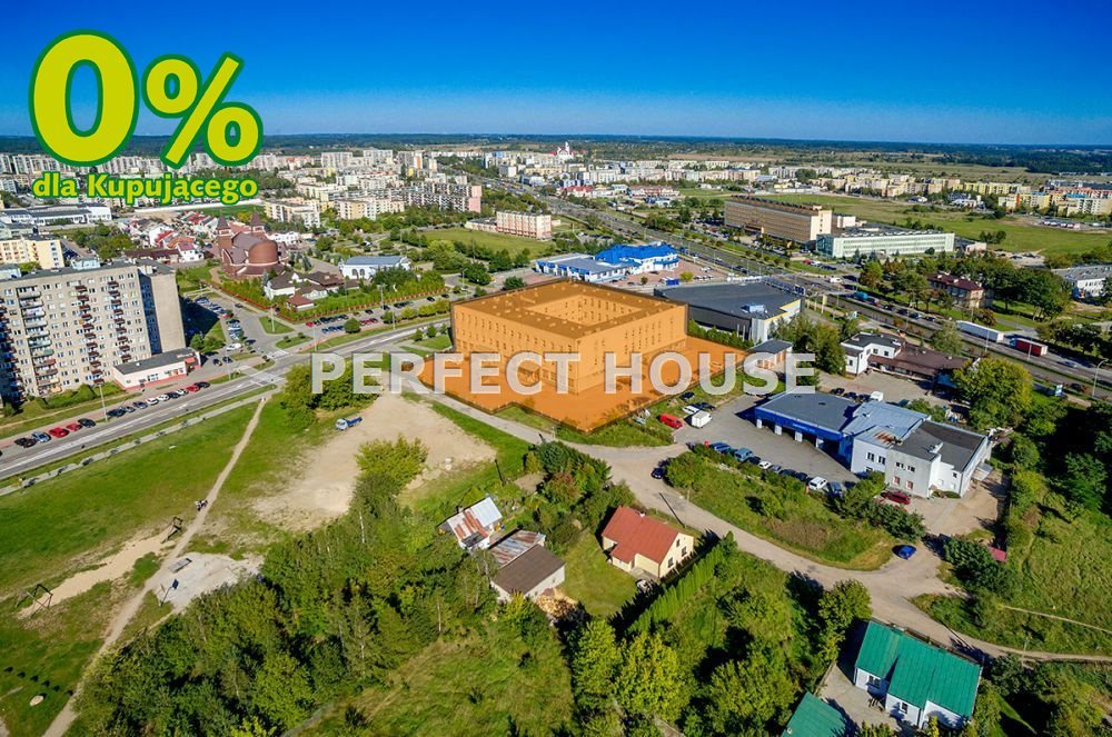 Biurowo-usługowy obiekt 5440 m² w Suwałkach - parking i potencjał Suwałki  5 440m2 Foto 1