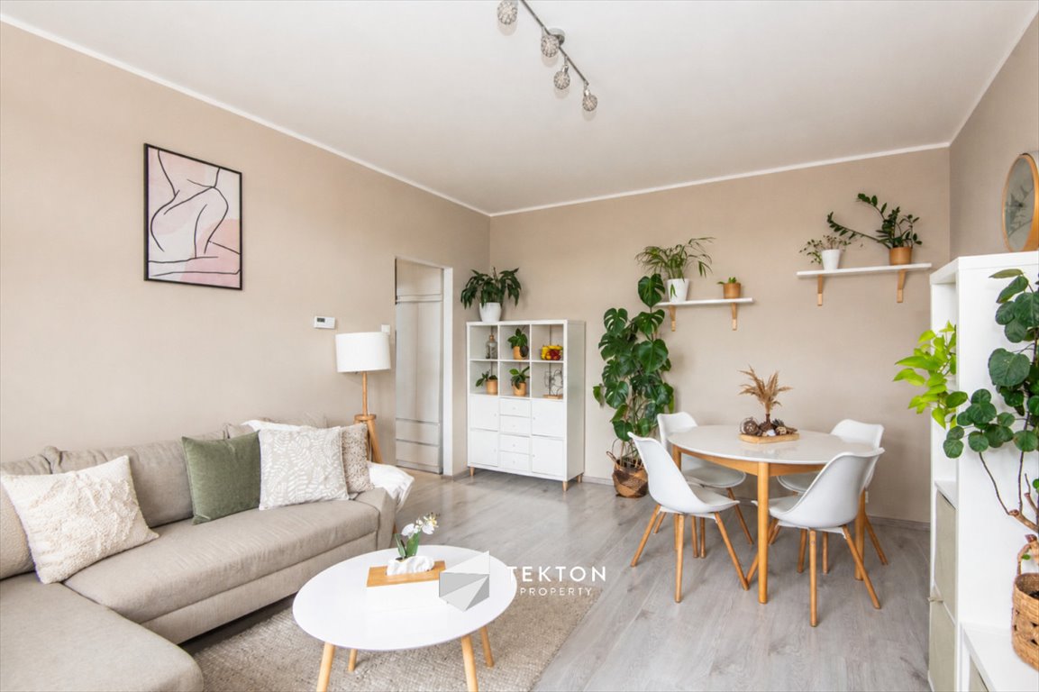 Sprzedam przytulne 2-pokojowe mieszkanie 37,2 m² z dużą piwnicą Poznań, Górczyn, Głogowska  37m2 Foto 1