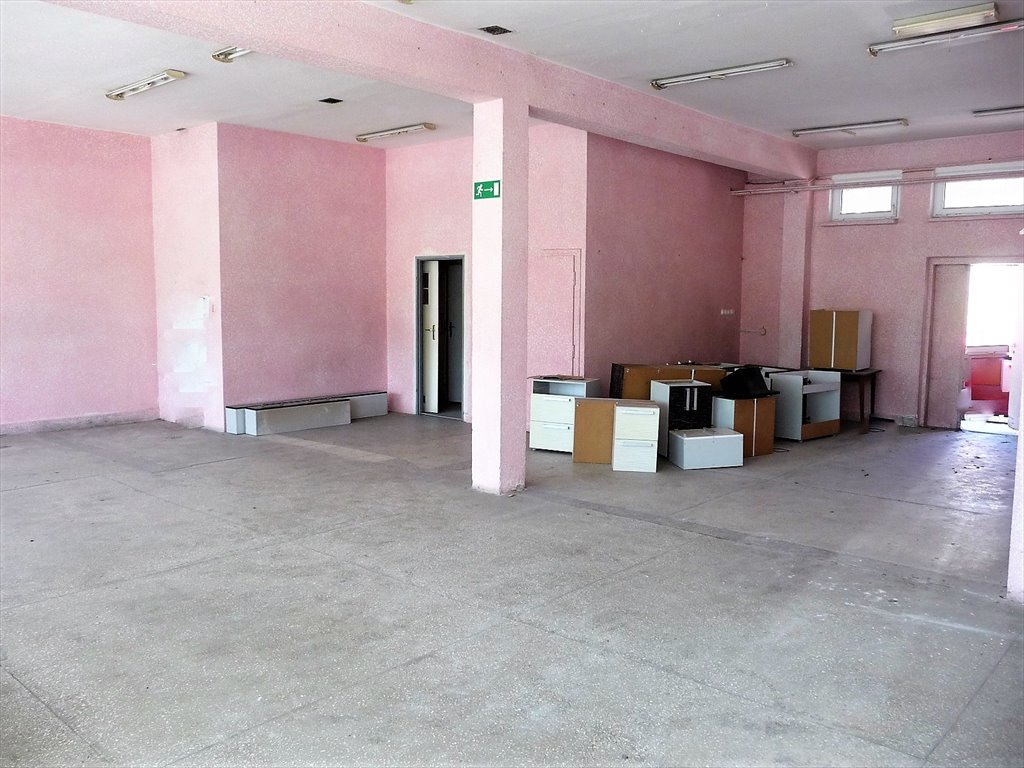 Lokal użytkowy 135 m² z witryną w Gorlicach (usługi, handel) Gorlice  135m2 Foto 1