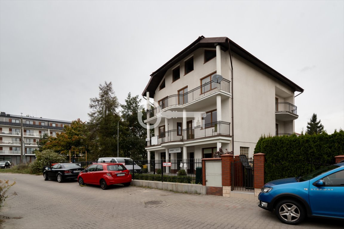 Nowoczesny budynek komercyjny z 6 lokalami i 21 miejscami parkingowymi Gdynia, Dąbrowa, Rdestowa  800m2 Foto 1