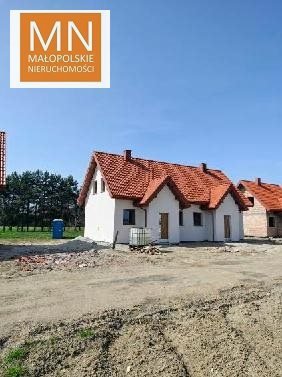 Mały dom z ogrodem, 4 pokoje, 25 min do Krakowa Kłaj  100m2 Foto 1