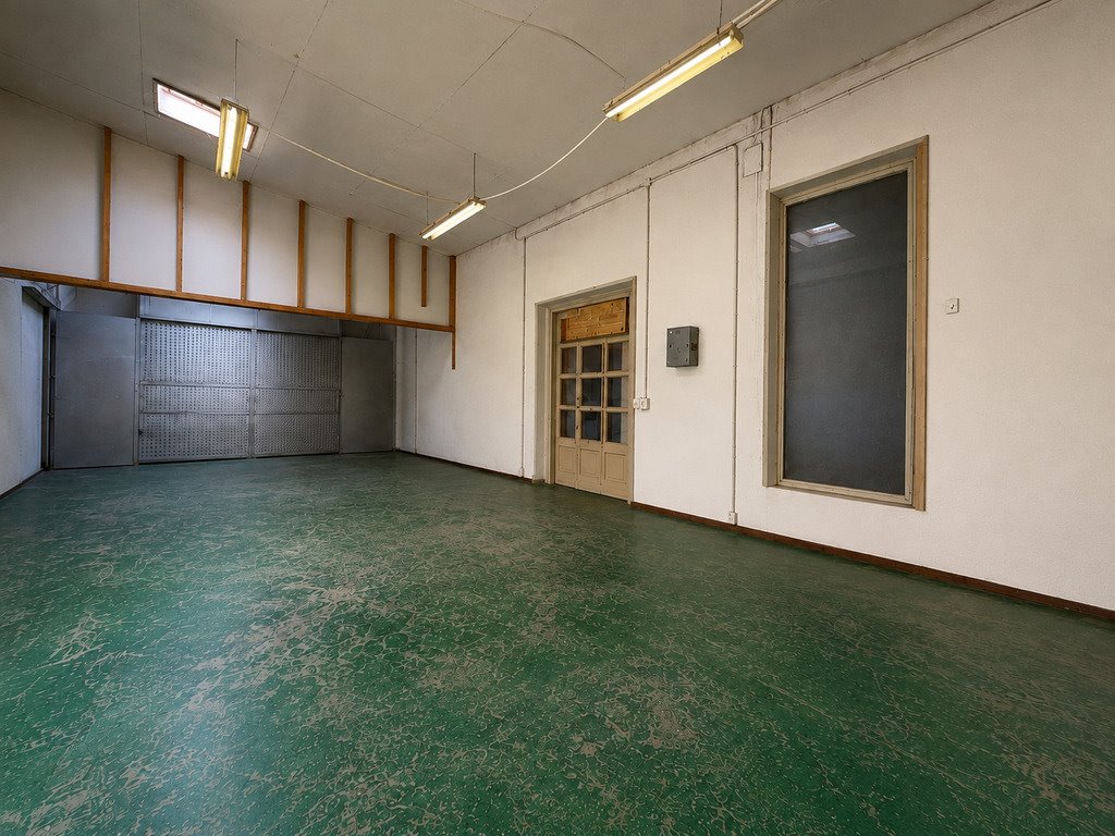 Hala 160 m² na wynajem w Rzeszowie – idealna pod magazyn lub warsztat Rzeszów, hr. Alfreda Potockiego  160m2 Foto 1