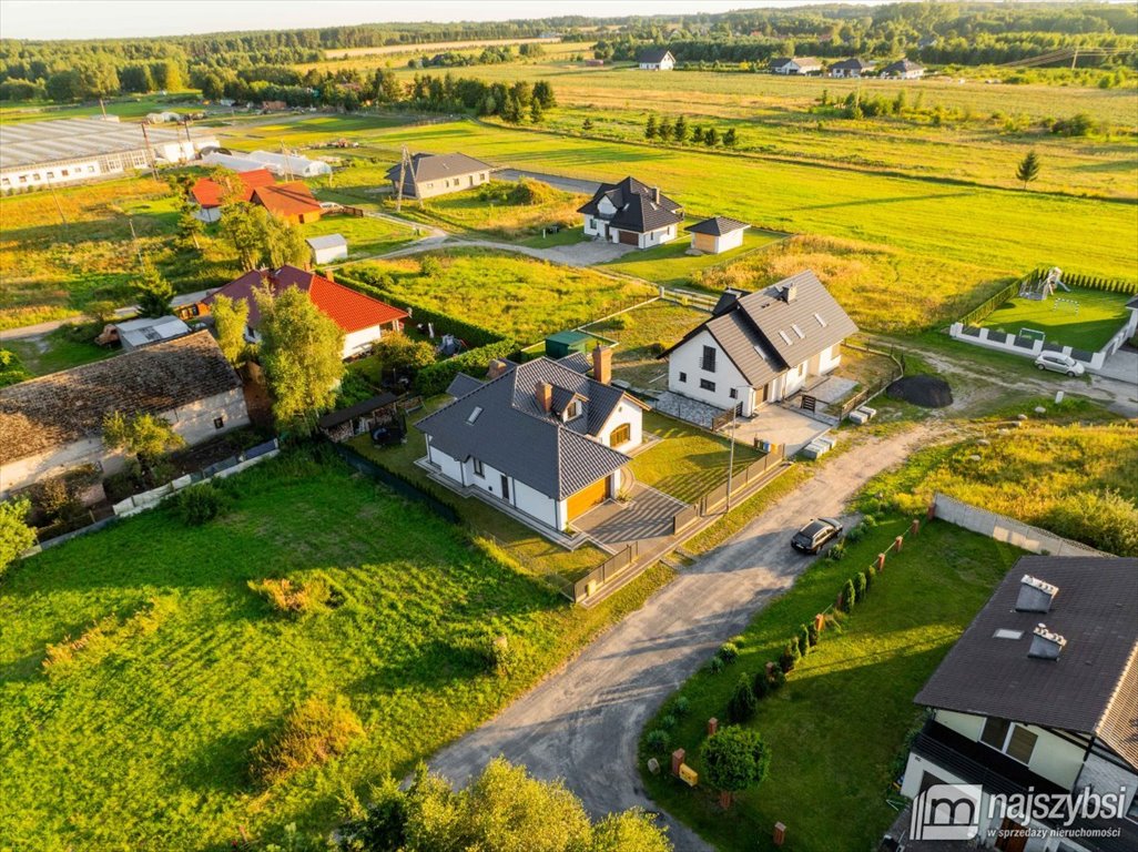 Dom na sprzedaż Nowogard, obrzeża  180m2 Foto 2