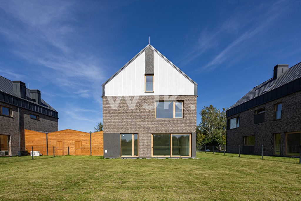 Dom wolnostojący 168 m² na kameralnym osiedlu (5 pokoi) Bielawa, Ścienna  168m2 Foto 1
