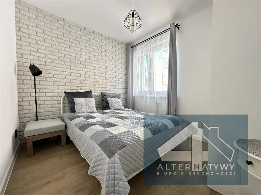 Słoneczne 2-pokojowe mieszkanie z dużym balkonem i komórką Kraków, Polonijna 19  40m2 Foto 1