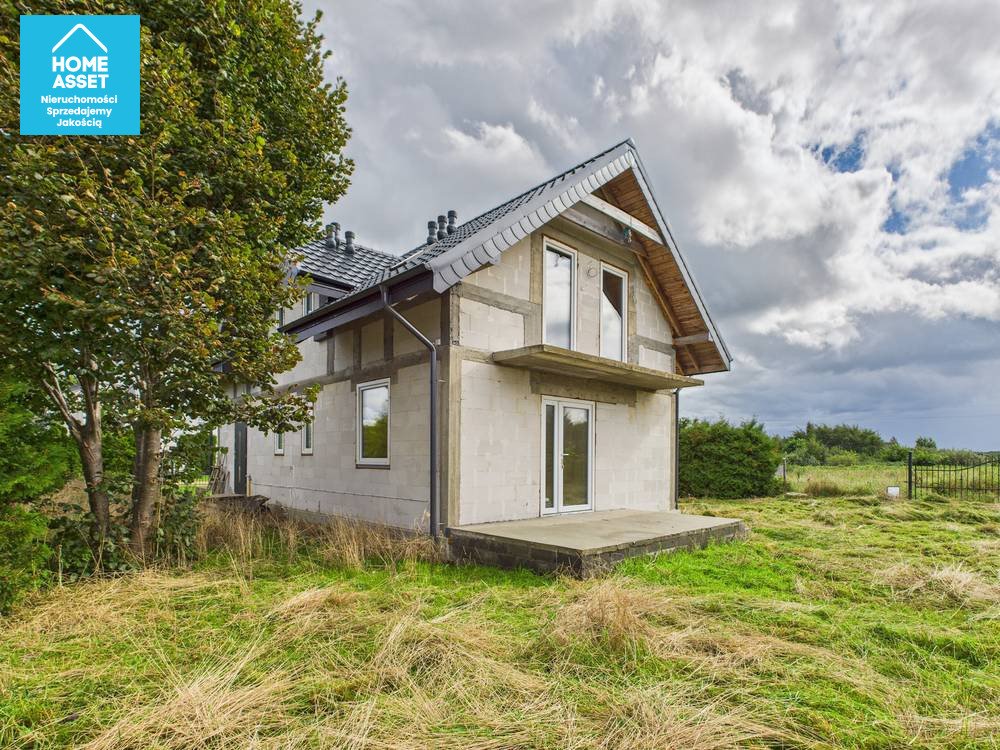 Dom inwestycyjny 4 mieszkań, 2 km od morza Karwieńskie Błoto Pierwsze, Sławoszynko, Jagodowa  107m2 Foto 1