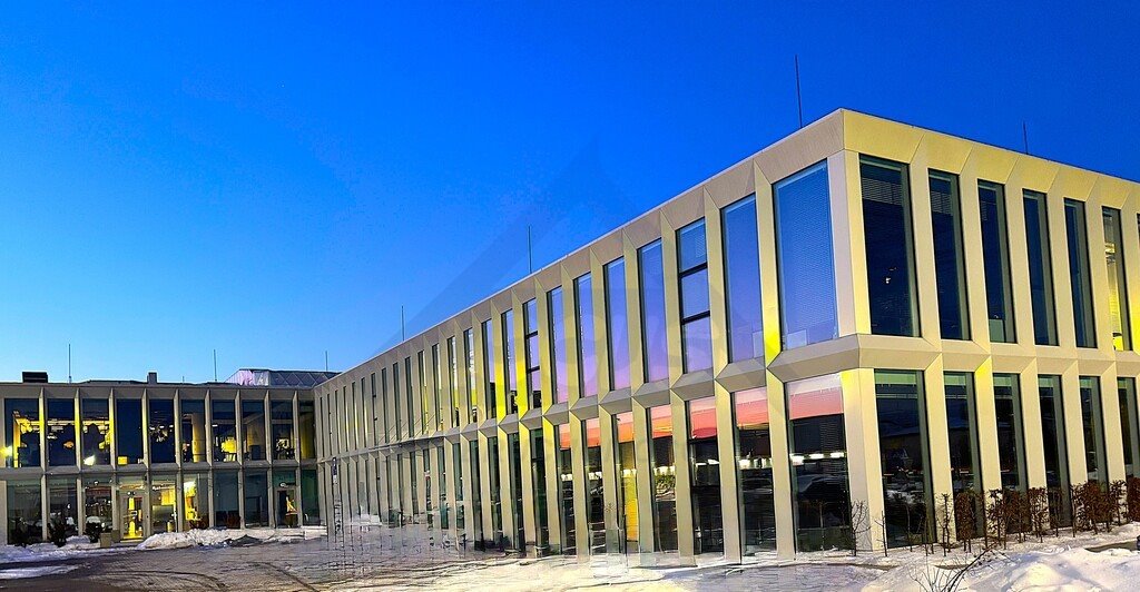 Wynajem biura 1163 m² w Włochach, szybki dostęp do centrum Warszawa, Włochy  1 163m2 Foto 1