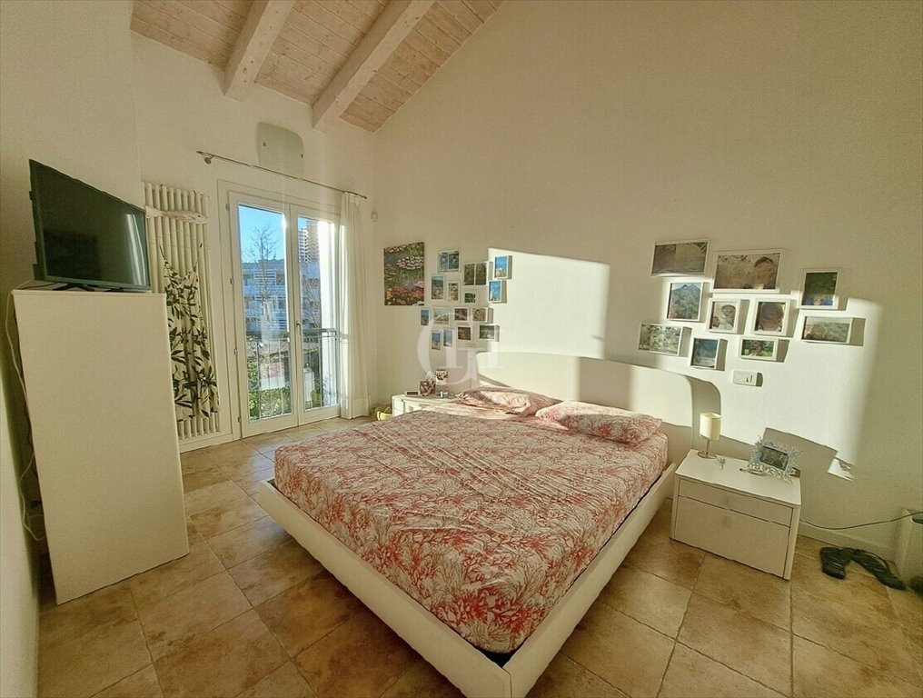 Apartament z tarasem, basenem i parkingiem w Jesolo Lido Włochy, Jesolo Lido  59m2 Foto 1