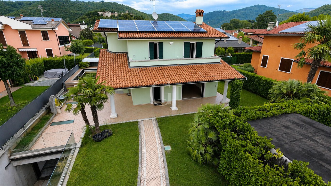 Na sprzedaż luksusowa willa 210 m² z ogrodem w Lombardii Włochy, Brescia  210m2 Foto 1