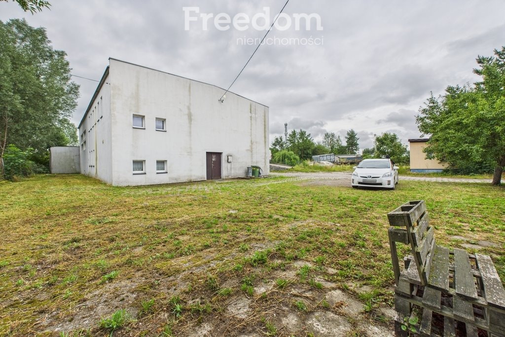 Lokal użytkowy na sprzedaż Markusy  400m2 Foto 1