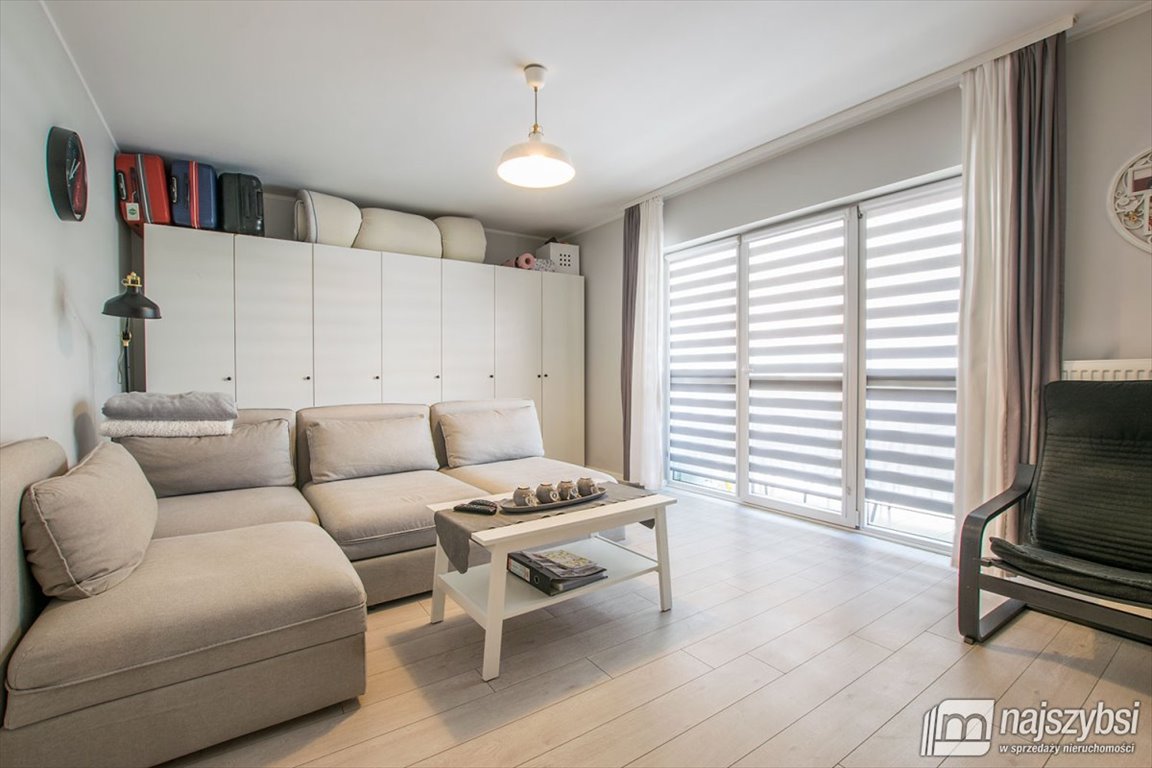 Mieszkanie trzypokojowe na sprzedaż Międzyzdroje, Centrum  74m2 Foto 1