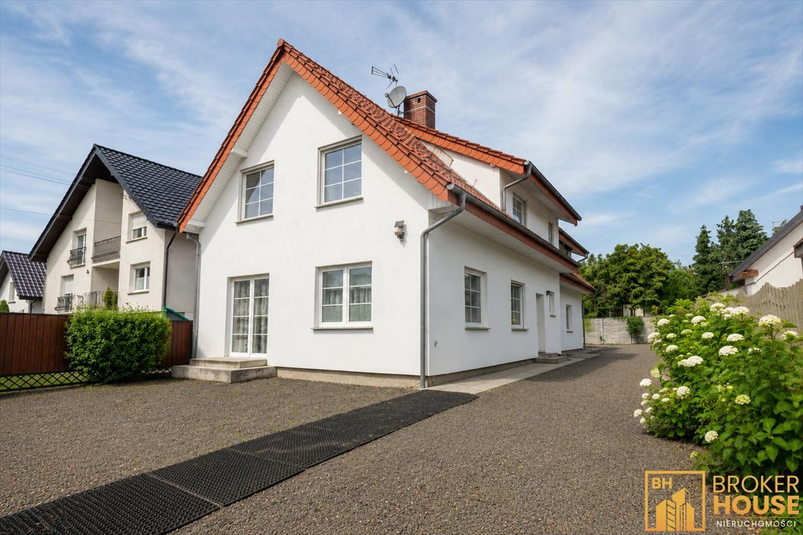 Dom wielorodzinny 3 lokalami 232 m² Komprachcice zapraszam Opole, Komprachcice, Niemodlińska  232m2 Foto 1