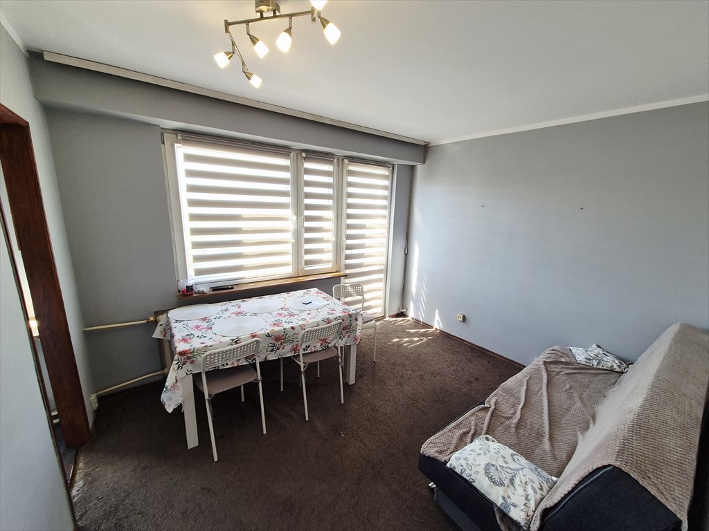 Dwupokojowe mieszkanie do remontu, 35,8 m2, blisko szkół i komunikacji Skierniewice, widok, Norwida 2  36m2 Foto 1
