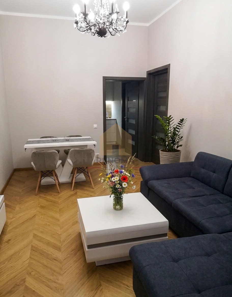 Przestronne 66 m² mieszkanie z 3 łazienkami w Bielawie.: Bielawa