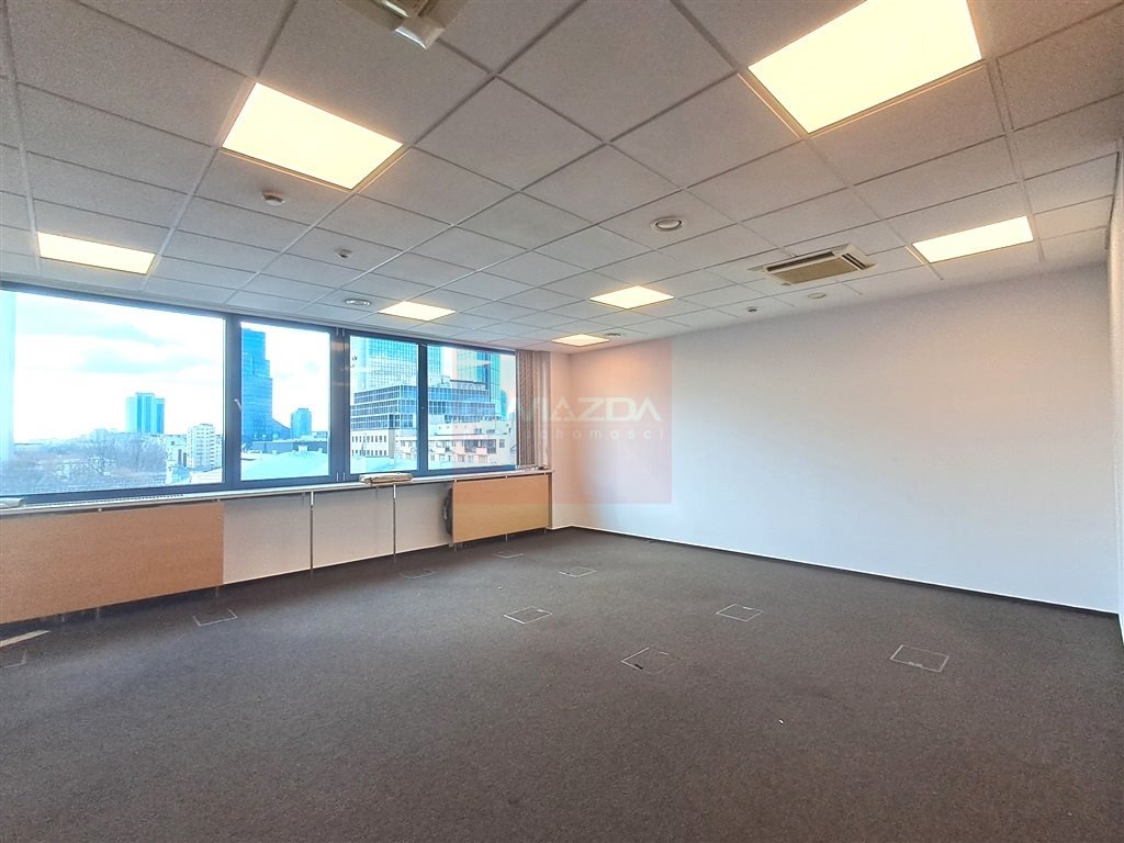 Atrakcyjne biuro 262 m2 w centrum Warszawy z parkingiem Warszawa, Śródmieście, Śródmieście  262m2 Foto 1