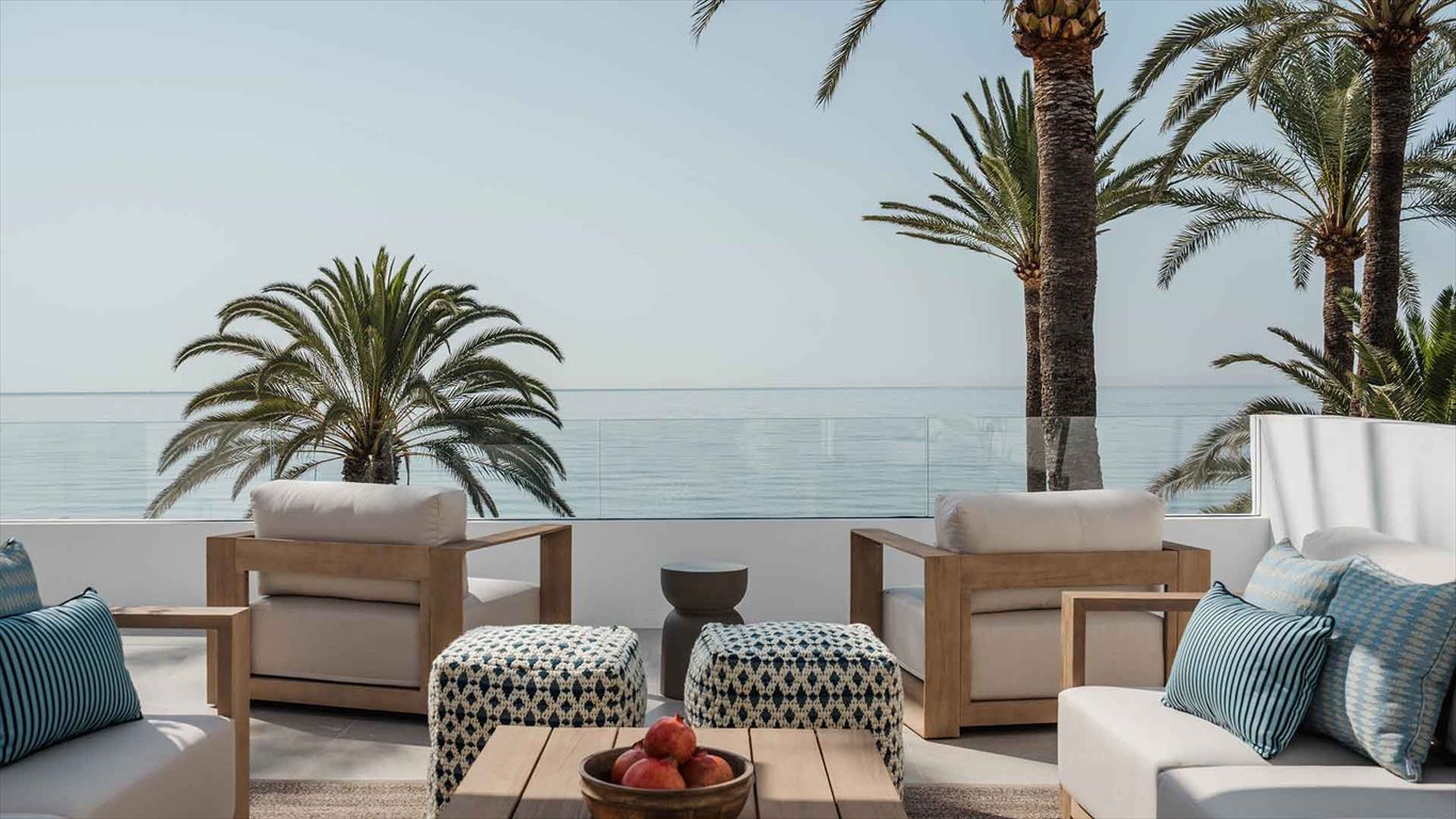 Ekskluzywny dom z basenem i ogrodem na Golden Mile Hiszpania, Marbella Golden Mile - El Oasis Club, Marbella Golden Mile - El Oasis Club  434m2 Foto 1