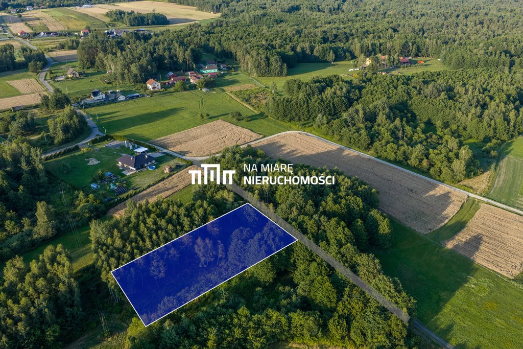 Na sprzedaż malownicza działka 28 arów w Ociece z WZ Ocieka  2 800m2 Foto 1