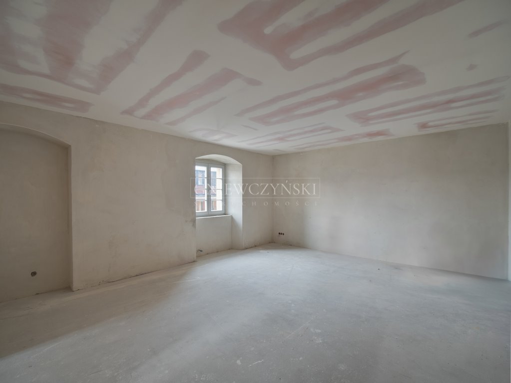 Mieszkanie trzypokojowe na sprzedaż Grodków, rynek Rynek  64m2 Foto 2